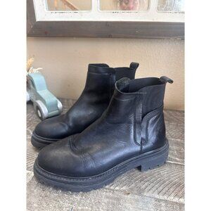 Steve Madden Womens Moira Ankle Chelsea Boots Lug Sole Black Leather Size 7